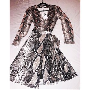 NWT Lot of 5 DVF size14 dresses